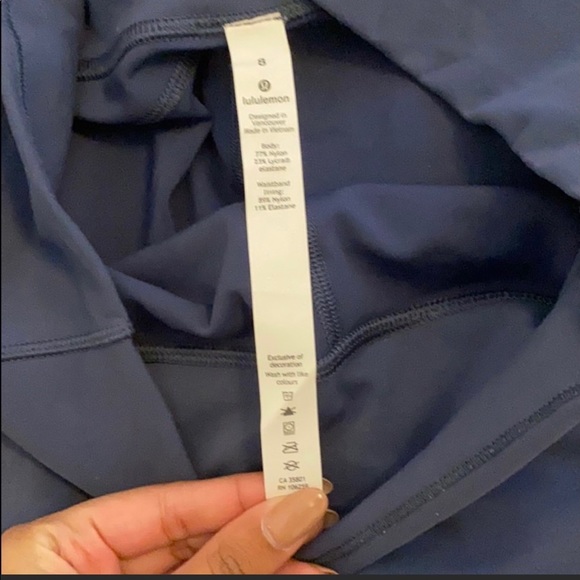 In movement Lululemon tights - Picture 3 of 6